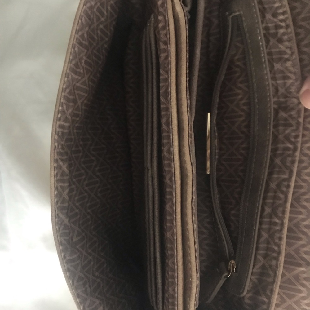 Studded bag - Picture 2 of 4